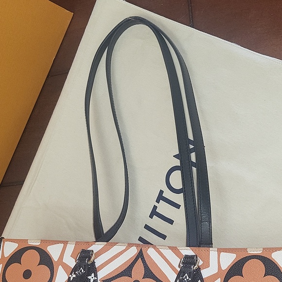 Gone**Louis Vuitton Onthego GM Crafty - Picture 9 of 12